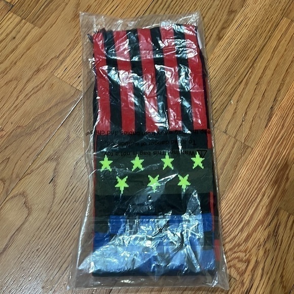 Zumba Dance League Scarf (knit) NWT - Picture 8 of 10